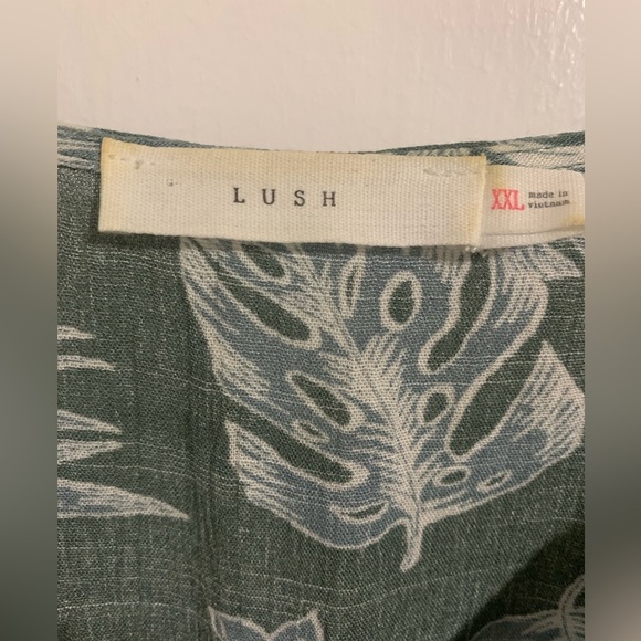 Lush Flutter Sleeve Top Olive Green XXL - Picture 3 of 15